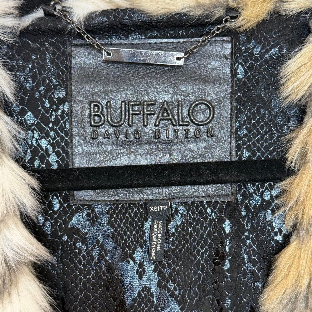 Buffalo David Bitton Faux Fur Jackie Vest Women XS Gray Sleeveless Plush Jacket - Picture 2 of 6
